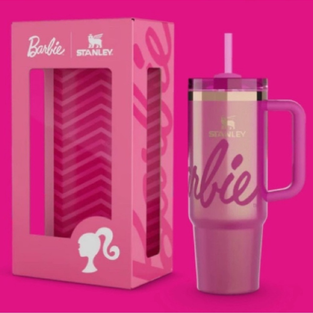 Stanley x Barbie Pink Icon 40oz Quencher Limited Edition Flowstate Tumbler - Picture 11 of 13